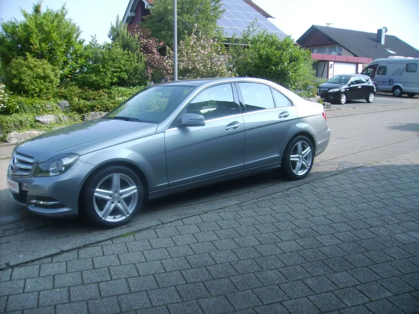 Mercedes-Benz C 180 CGI Limo. BlueEfficiency AHK-NAVI-AUTOMA. Plateado - 2