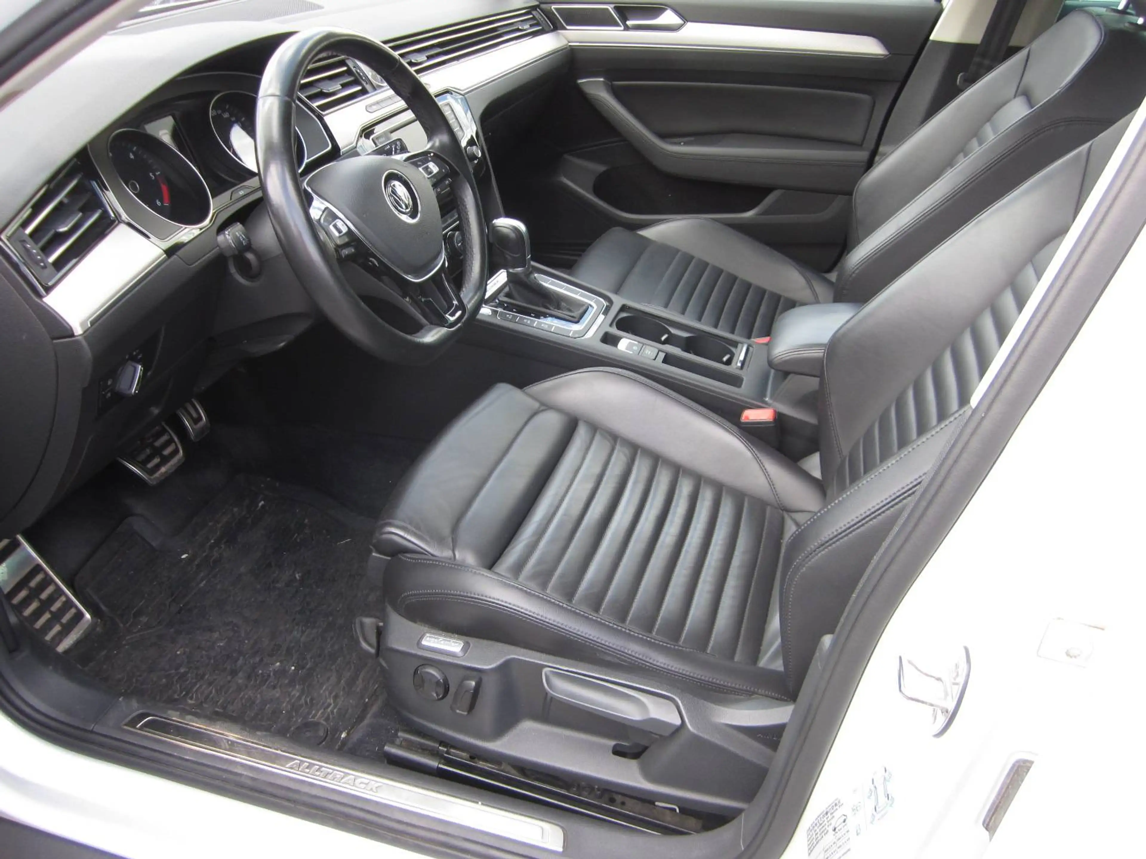 Volkswagen Passat Alltrack Alltrack BMT/Start-Stopp 4Motion — photo 6