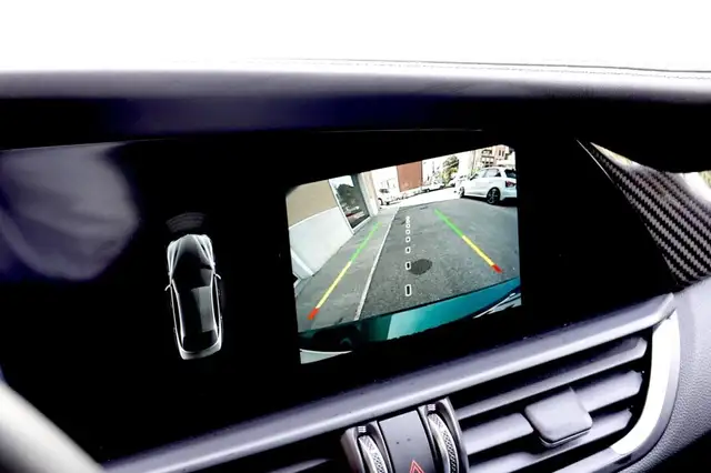 Alfa Romeo Giulia view 15