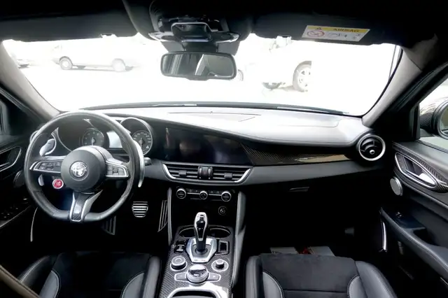 Alfa Romeo Giulia view 10