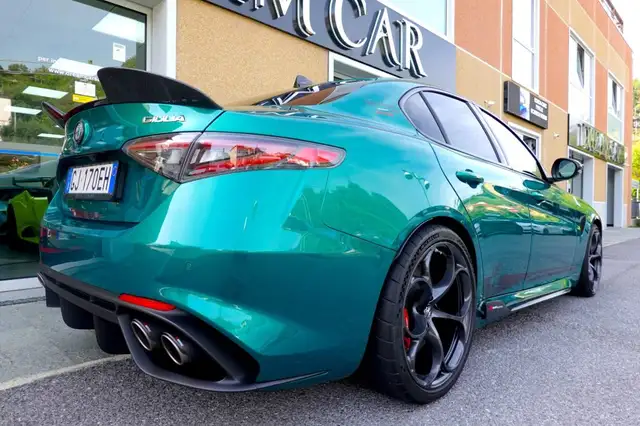 Alfa Romeo Giulia view 5