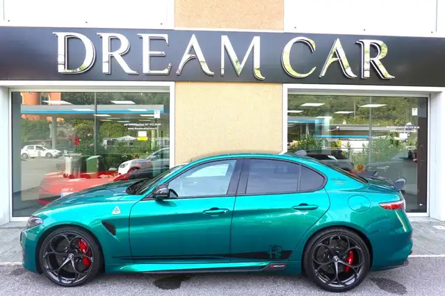 Alfa Romeo Giulia view 2