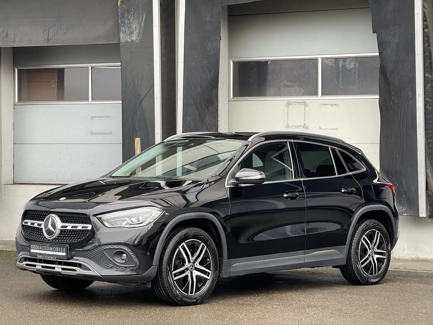 Mercedes-Benz GLA 220 D Progressive LED MBUX RüKamera Pano AHK Noir - 2