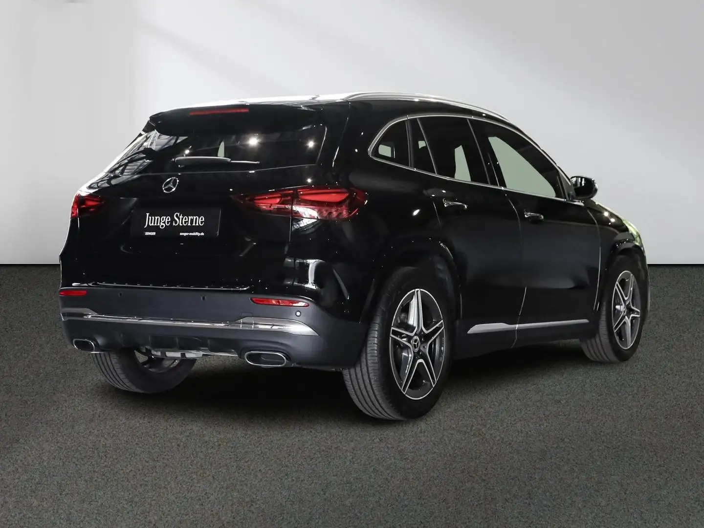 Mercedes-Benz GLA 200 AMG Rückfahrkamera Sitzheizung MBUX LED Zwart - 2