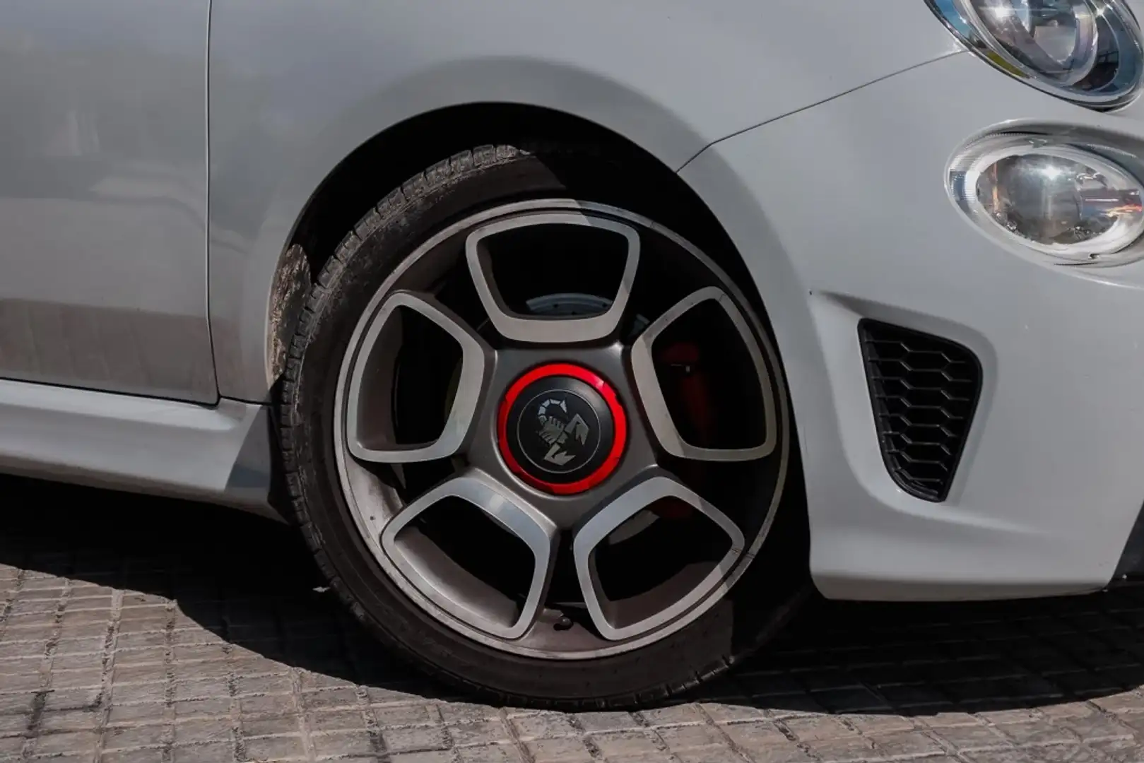 Abarth 595C 1.4T JET TURISMO AUT. 121KW Gris - 2