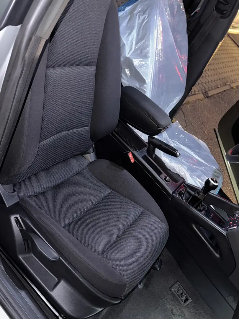 Audi A3 Sportback 1.6 Ambiente - 2