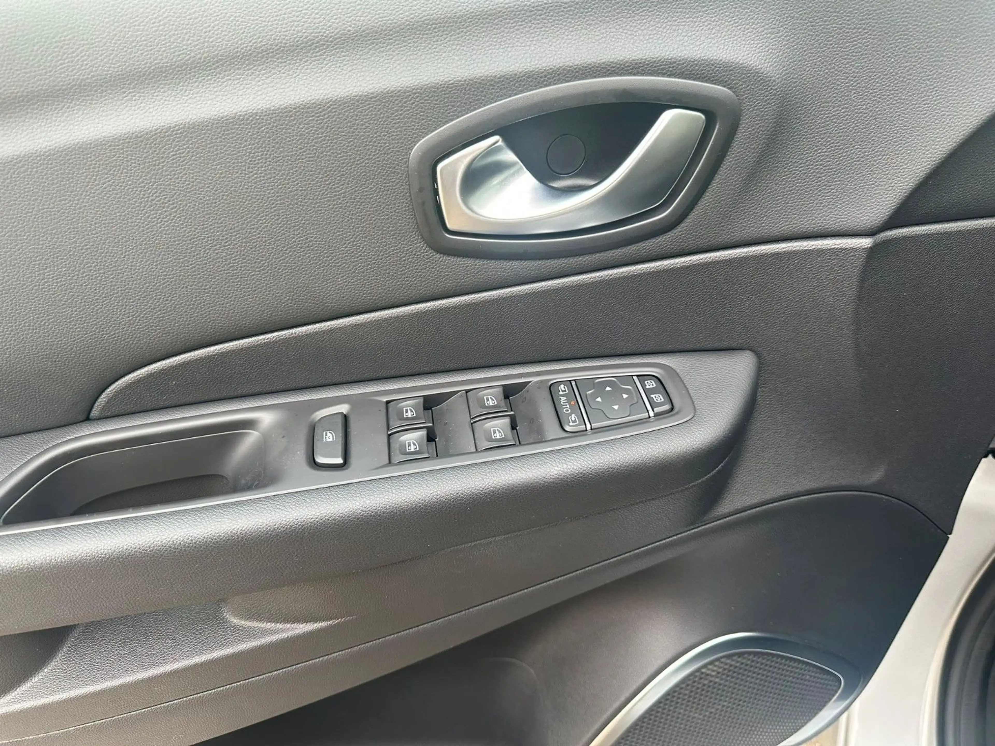Renault Captur Intens — photo 11