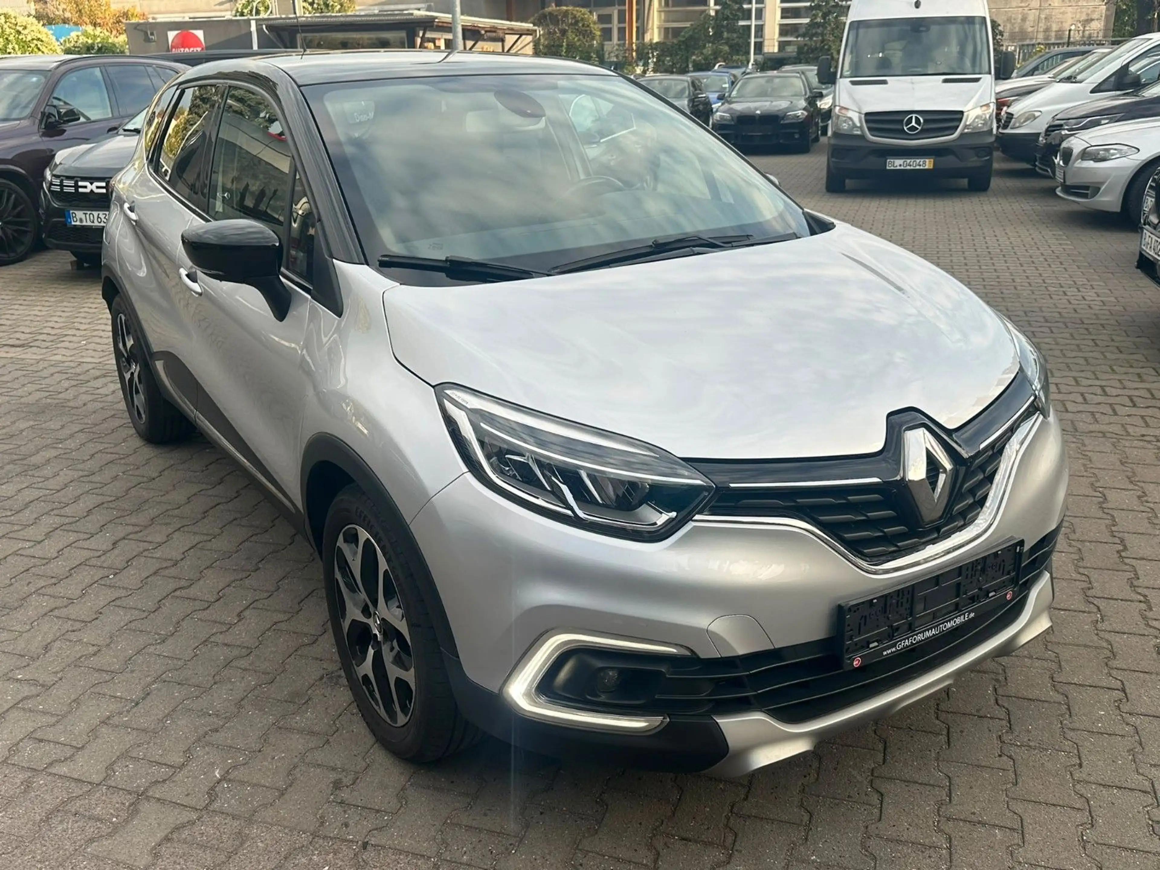 Renault Captur Intens — photo 2