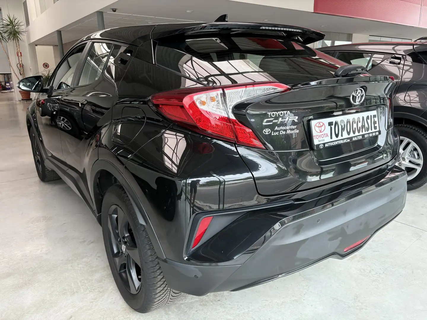 Toyota C-HR 1.2 TURBO/ SENSOREN V + A/ ZWARTE ALLU VELGEN ! - 2