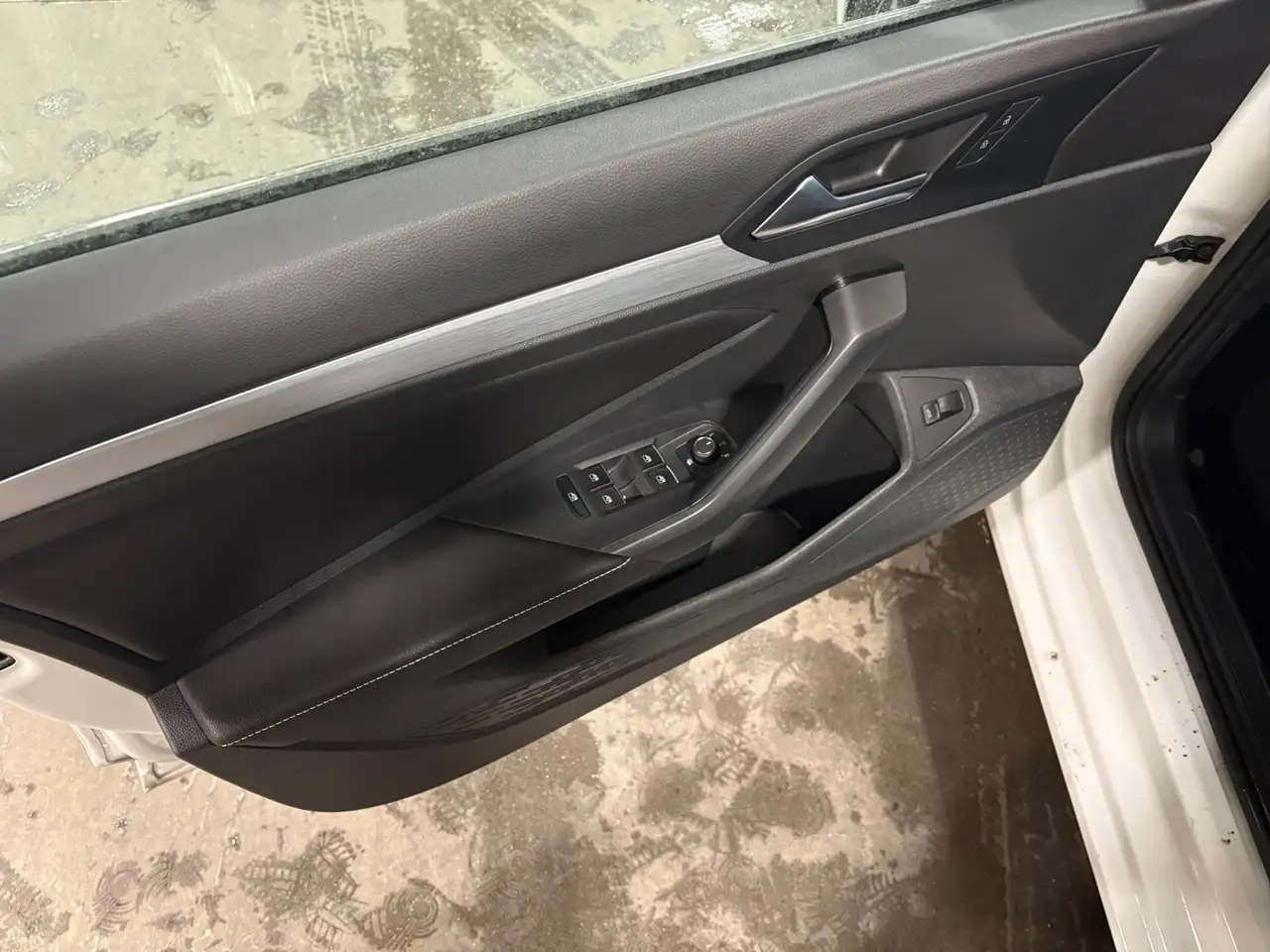 Volkswagen Jetta снимка Volkswagen Jetta