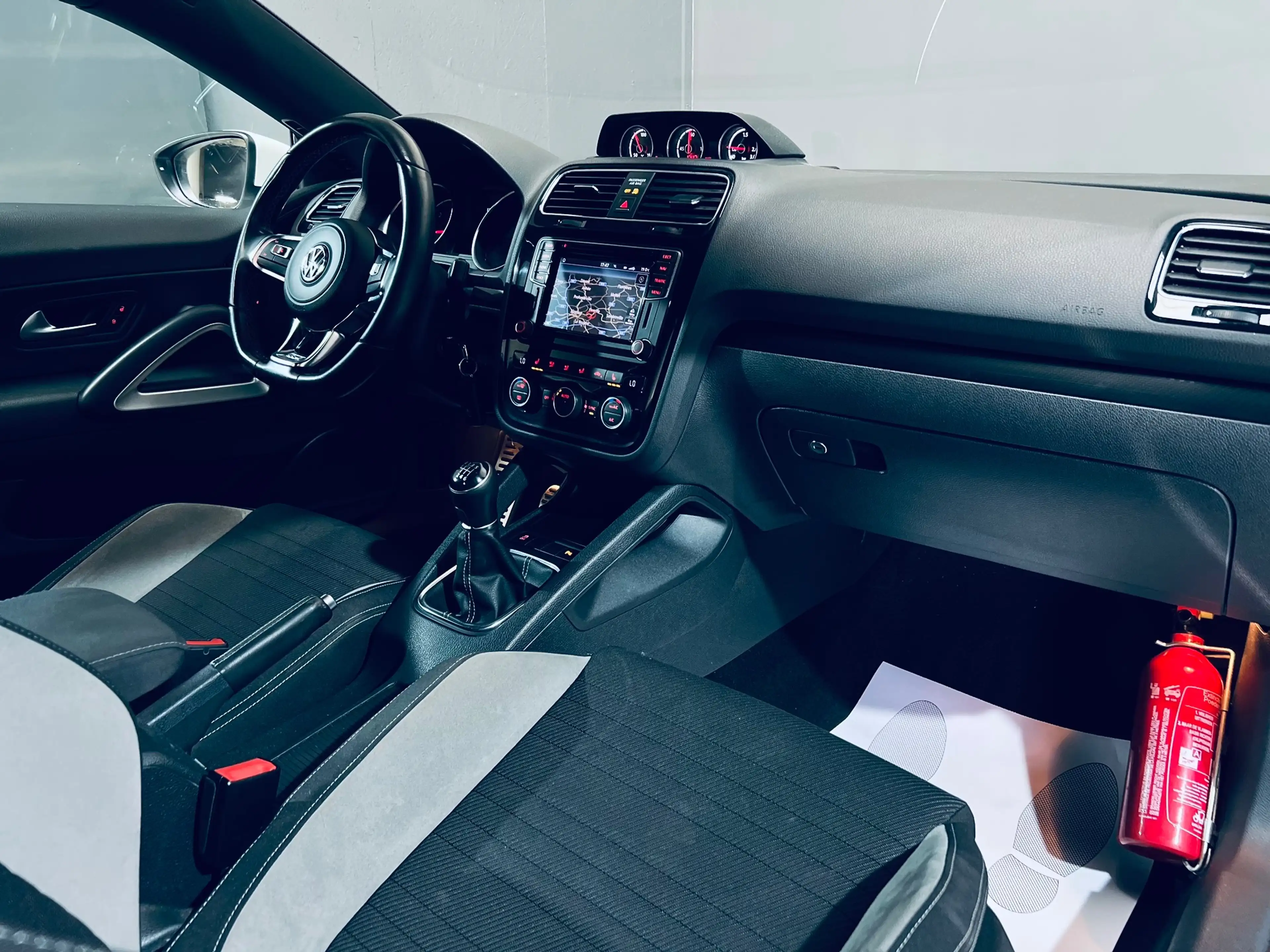 Volkswagen Scirocco Scirocco 2.0 TDi **FULL R-LINE**EURO6b** — photo 8