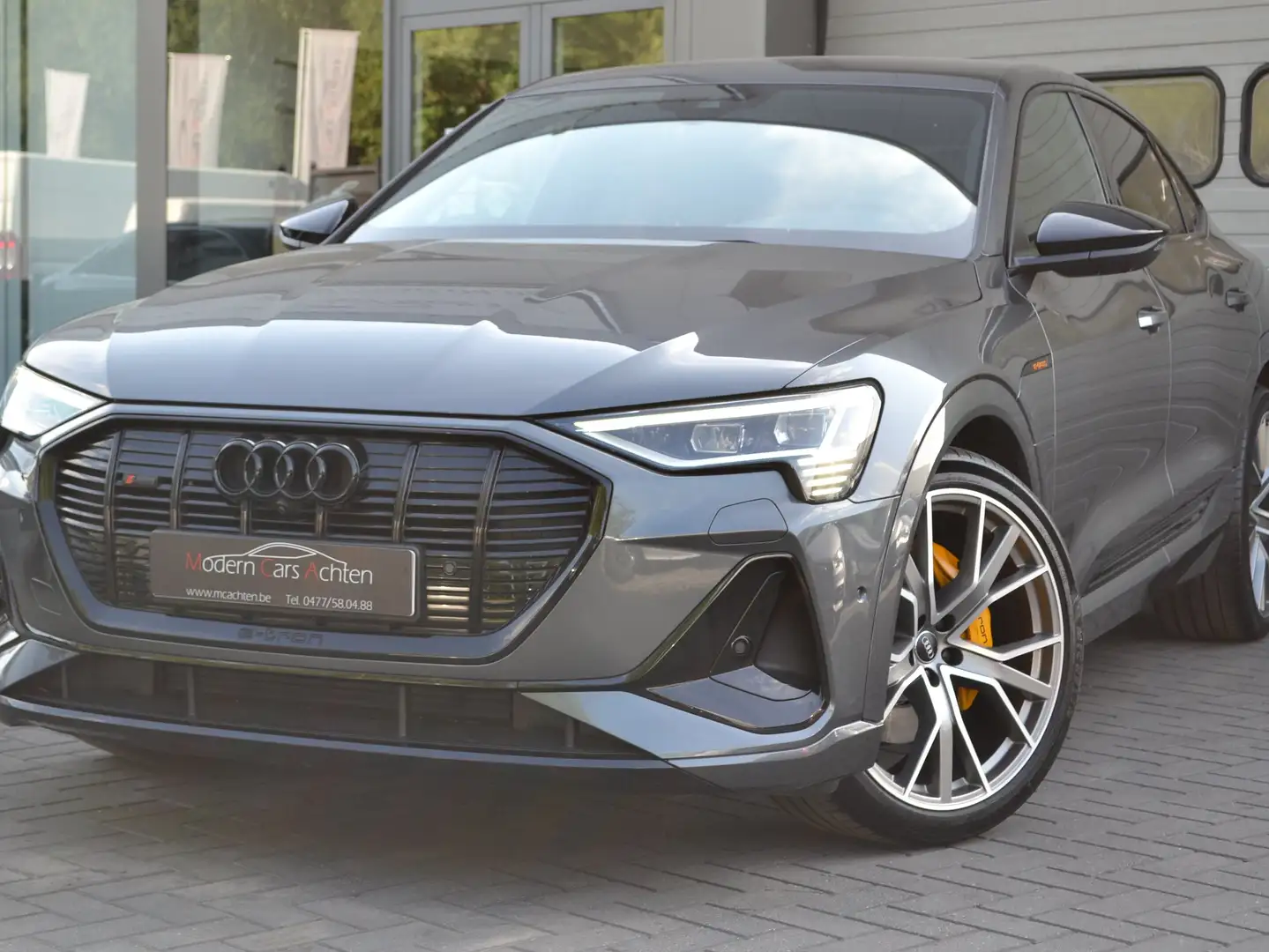 Audi e-tron 55 Sportback Quattro "S line" Grijs - 1