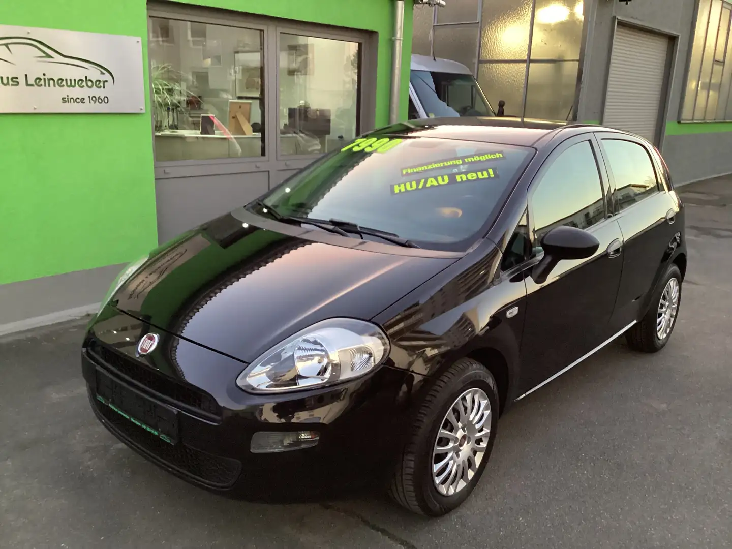 Fiat Punto Basis, 8-fach bereift, Zahnriemen+Inspektion neu Schwarz - 1
