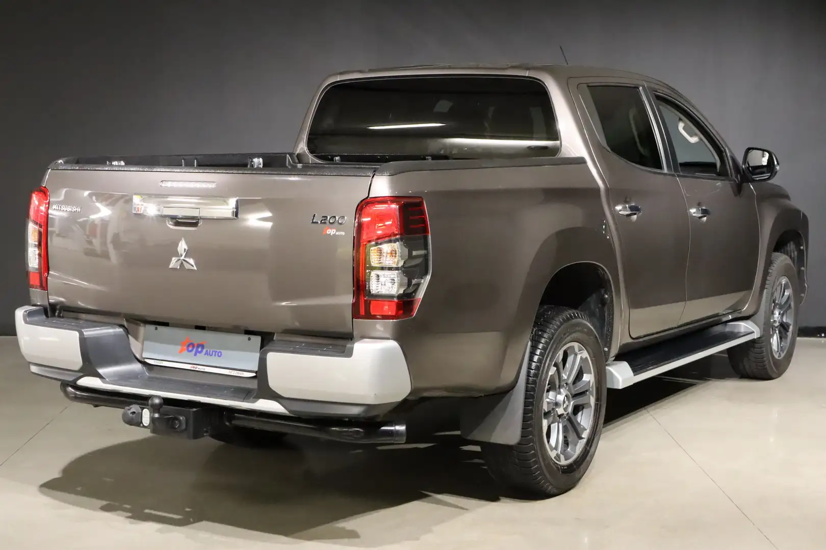 Mitsubishi L200 2.2 150 CV 4x4 DoCab GANCIO DI TRAINO 28650+IVA Marrone - 2