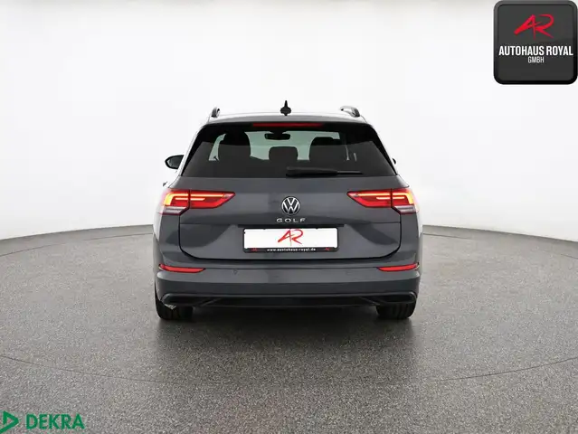 Volkswagen Golf view 4
