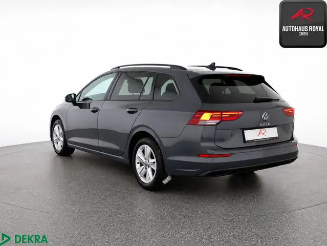 Volkswagen Golf view 3