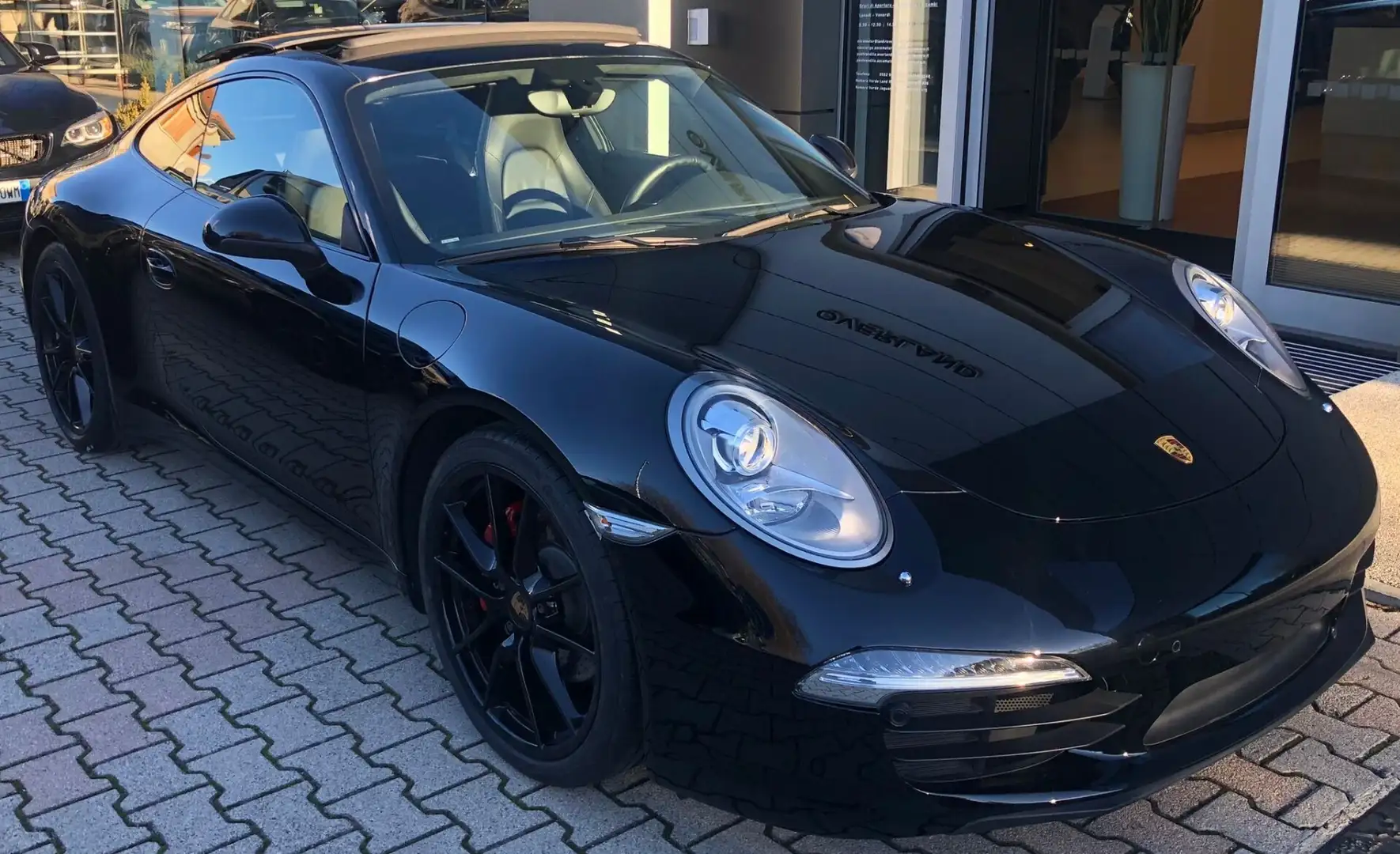 Porsche 991 3.4 Carrera Coupé Schwarz - 2