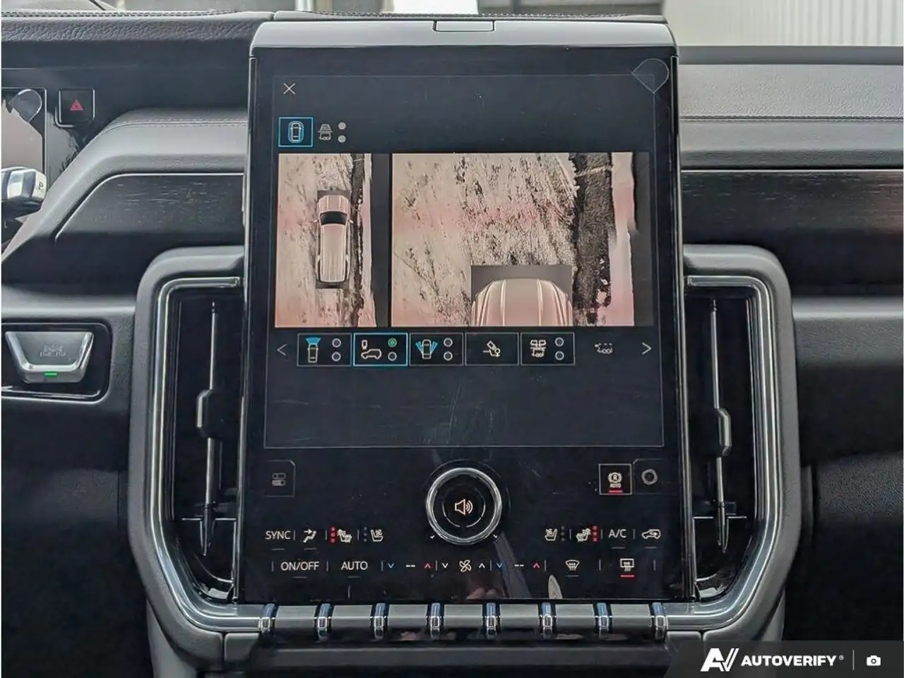 GMC Yukon photo GMC Yukon