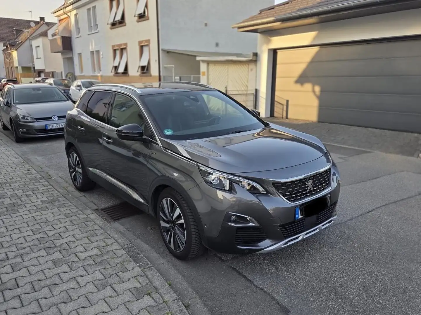 Peugeot 3008 3008 GT BlueHDi 180 EAT8 1. Hand Grey - 2