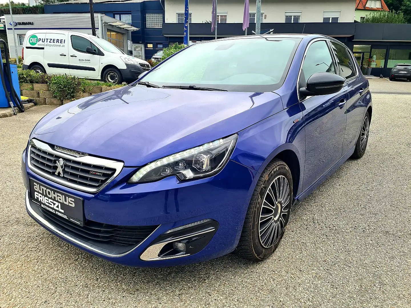 Peugeot 308 1,6 BlueHDI 120 GT Line S&S Blau - 1