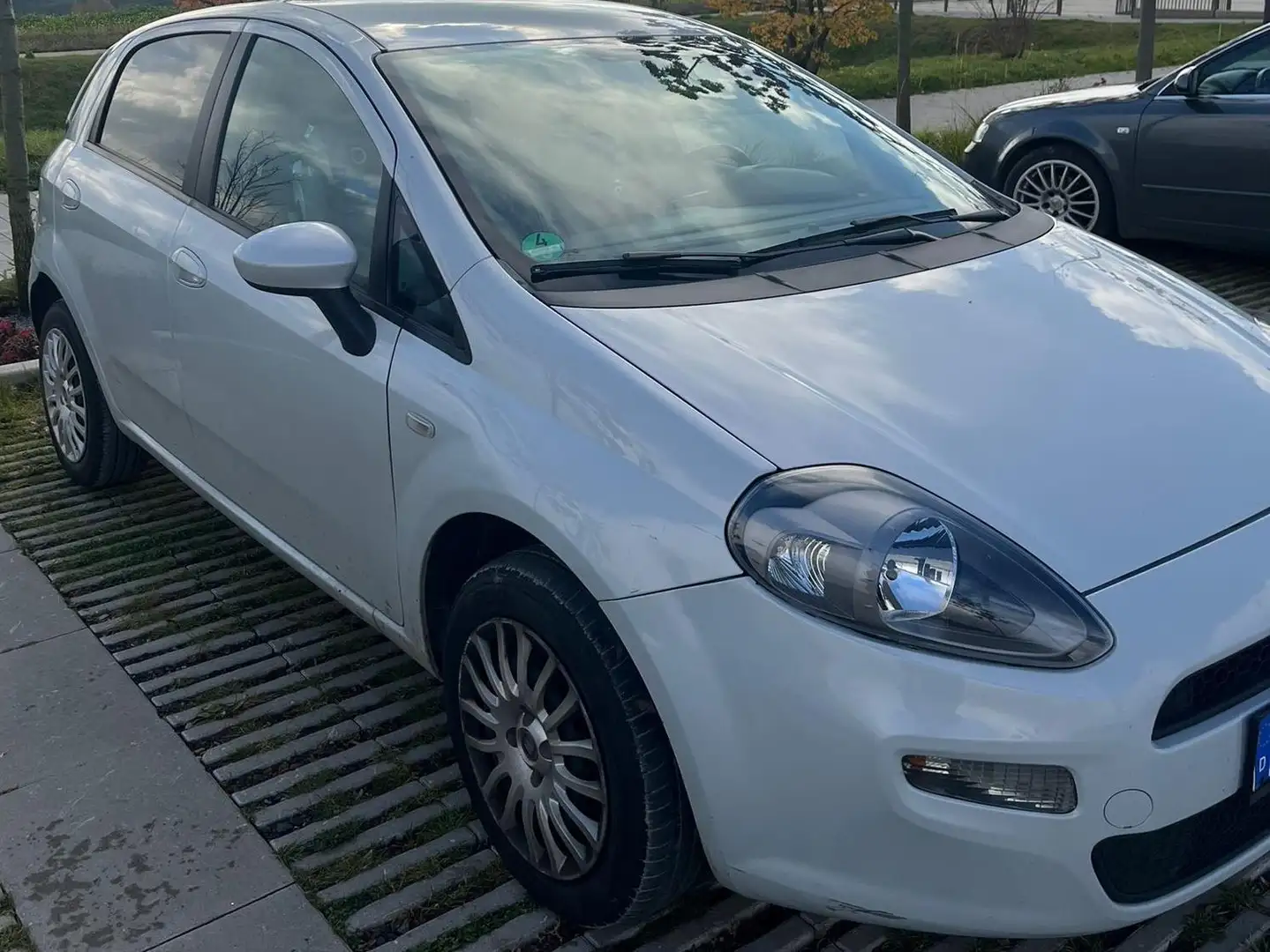Fiat Punto Punto EVO 5-Türer 1.4 8V Easy Start Silber - 2