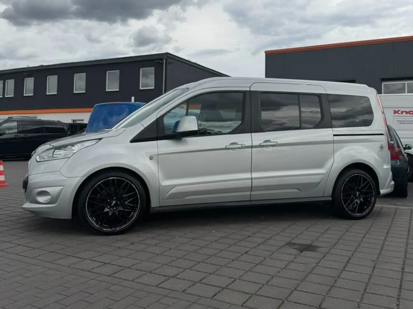 Ford Tourneo Connect Tourneo Connect 1.5 TDCi Aut. Start-Stop Titanium Argintiu - 2