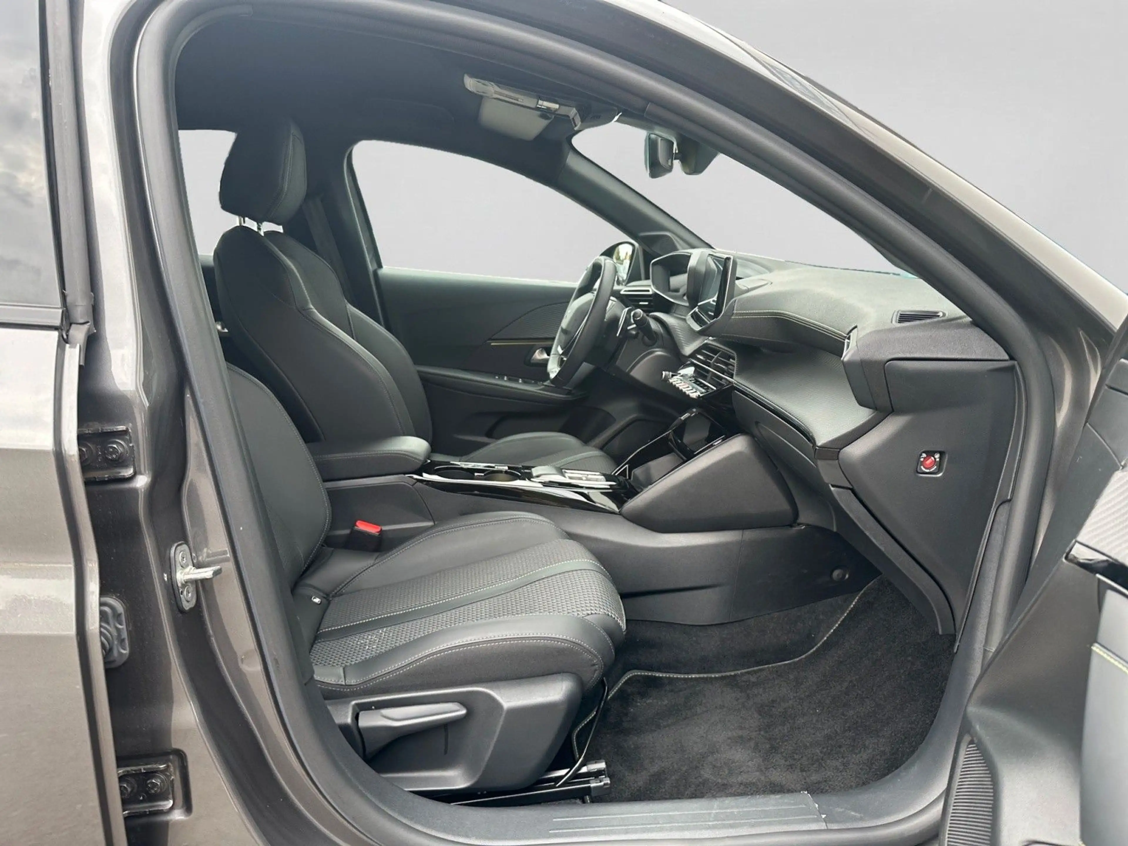 Peugeot 208 GT*NAVI*KAMERA* — photo 12