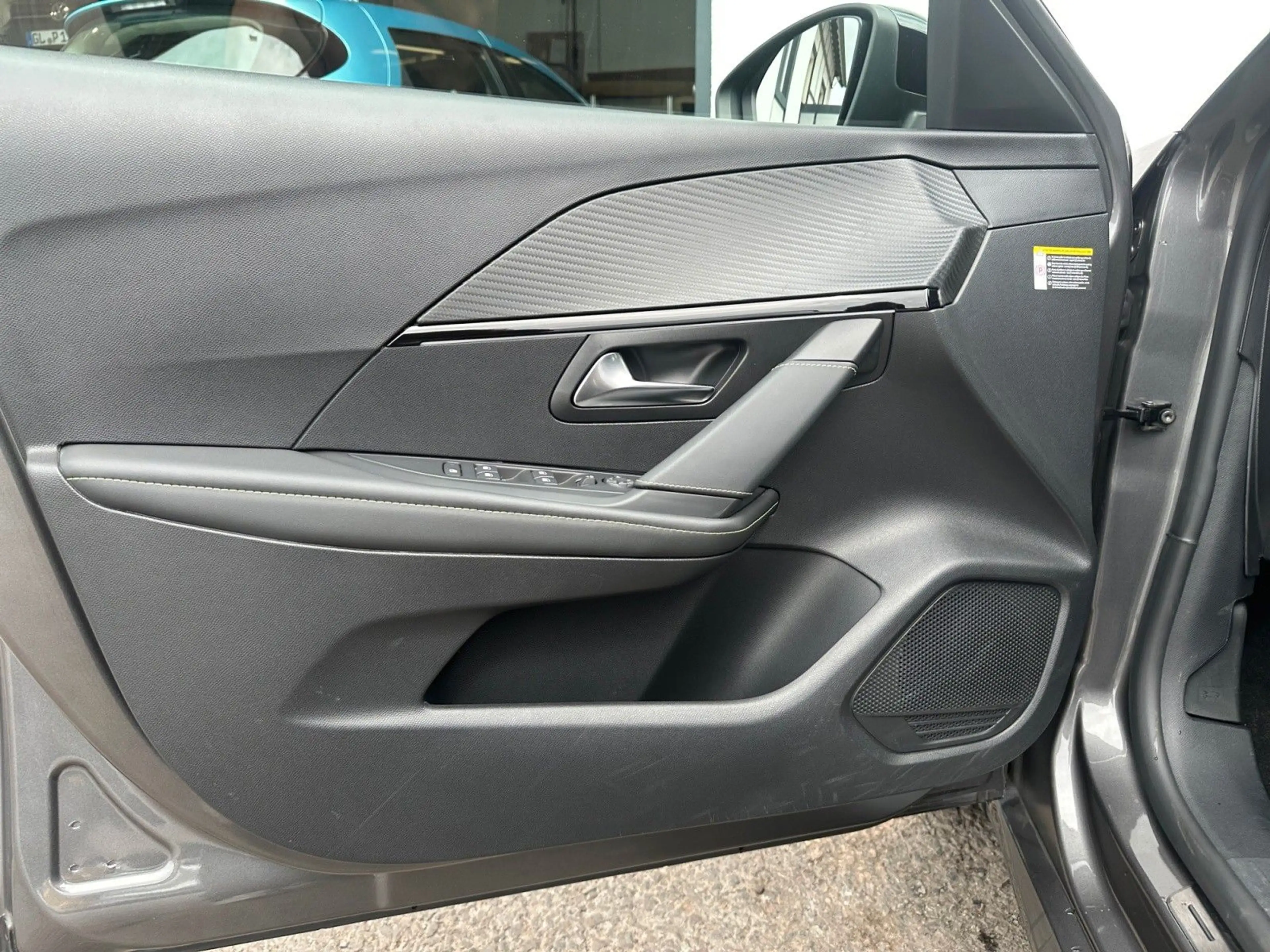 Peugeot 208 GT*NAVI*KAMERA* — photo 10
