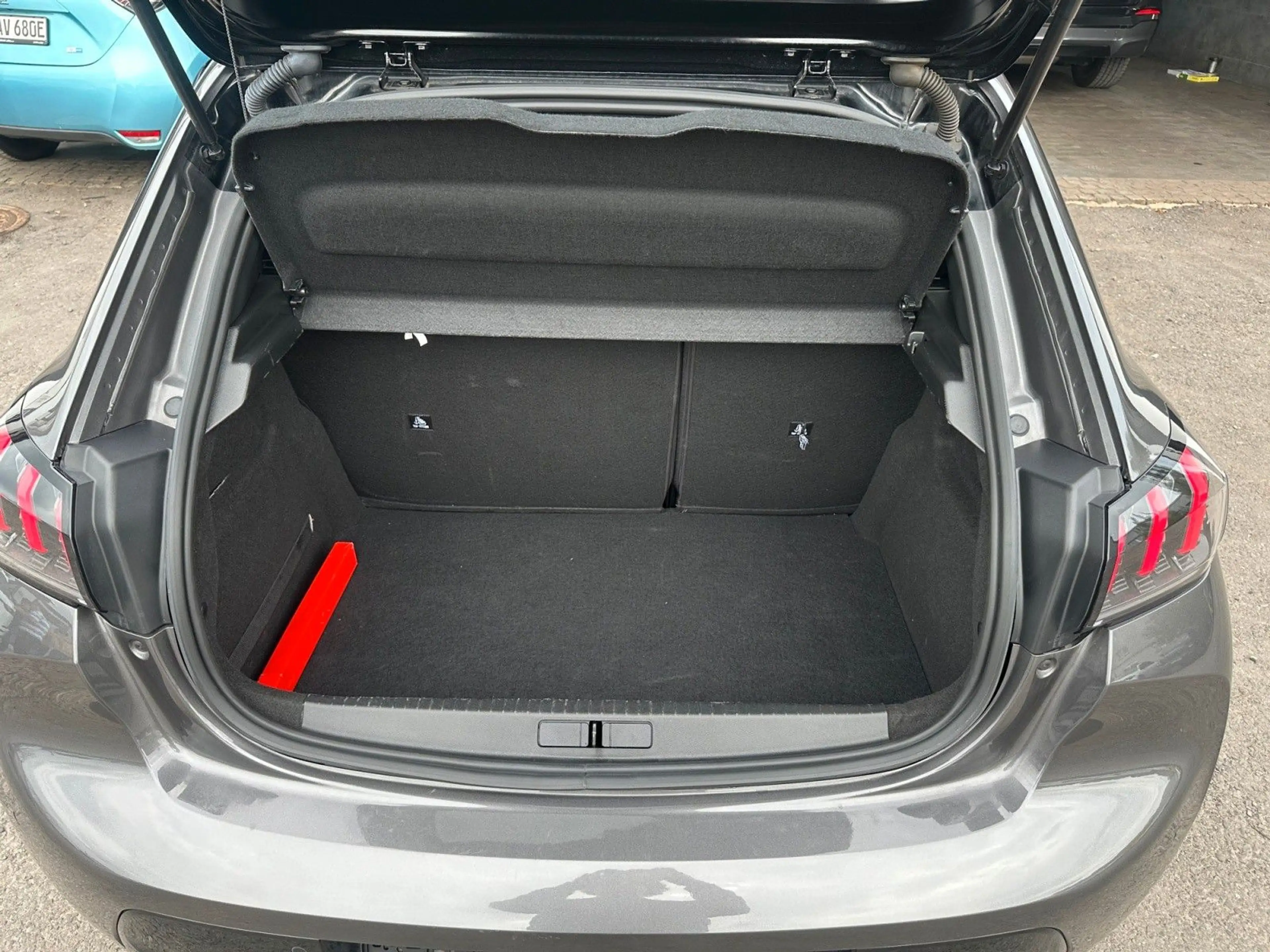 Peugeot 208 GT*NAVI*KAMERA* — photo 8