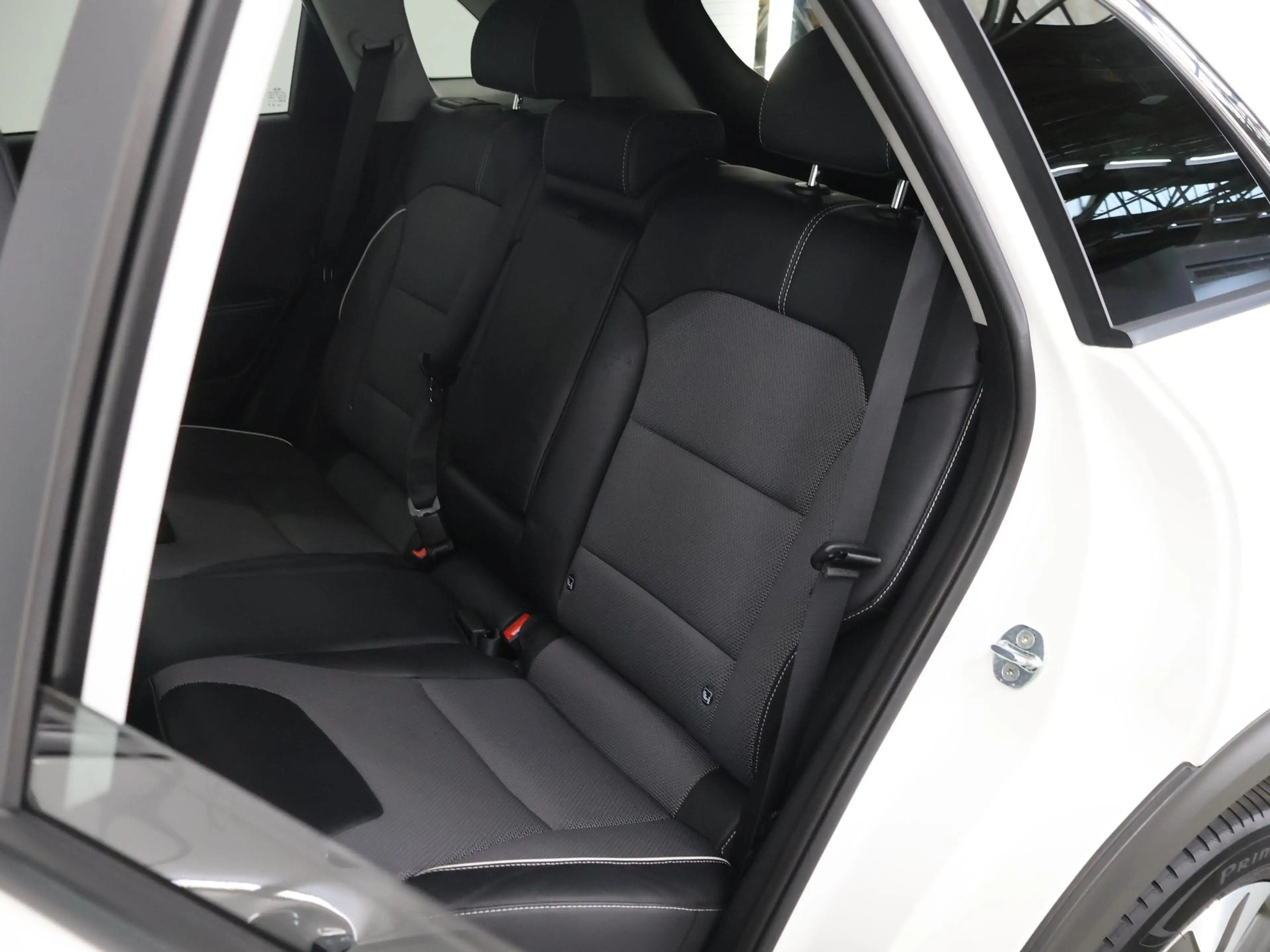 Kia e-Niro DynamicPlusLine 64 kWh | Trekhaak | Schuif/kantel — photo 11