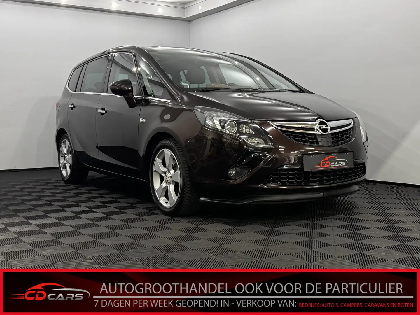 Opel Zafira Tourer 1.4 Cosmo 7p. Pano, Leder, Camera, Navi, Cruise co Bruin - 1
