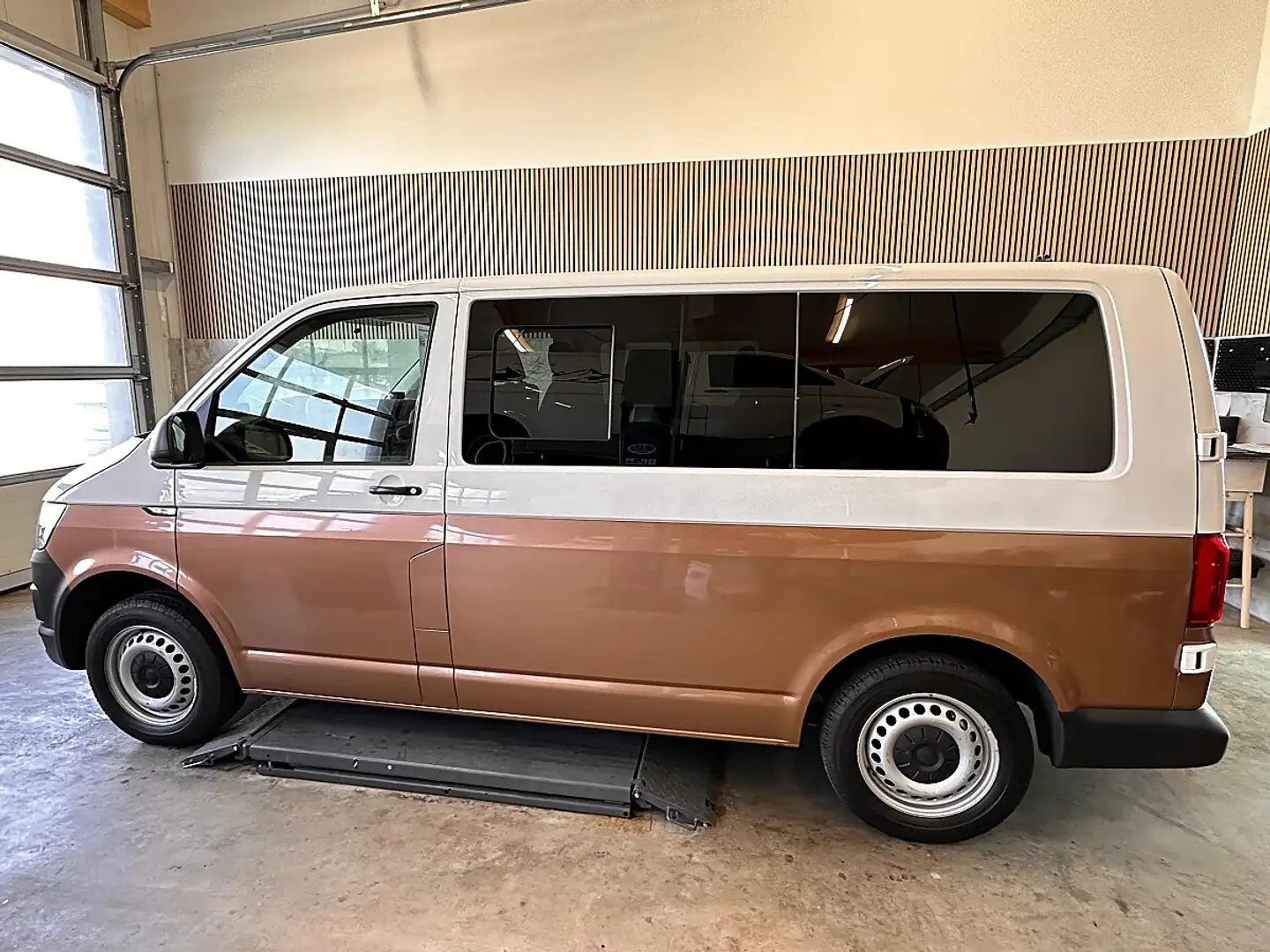 Volkswagen Sonstige T6 Bus 5 Sitze KR 2,0 TDI, LED-Scheinwerfer, Be... Weiß - 1