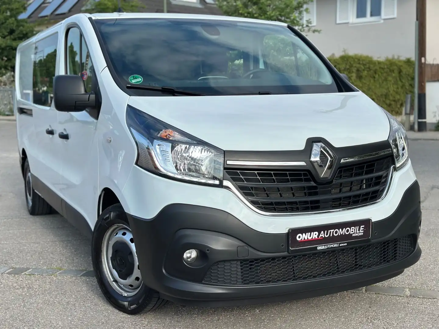 Renault Trafic Kasten L2H1 DoKa 3,0t Komfort Navi AHK Weiß - 1