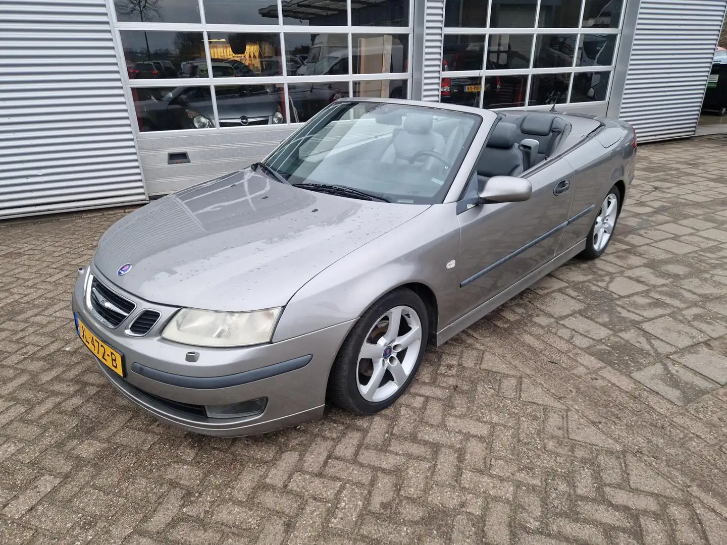 Saab 9-3 Cabrio 1.8t Vector Inruil mogelijk. Grijs - 2