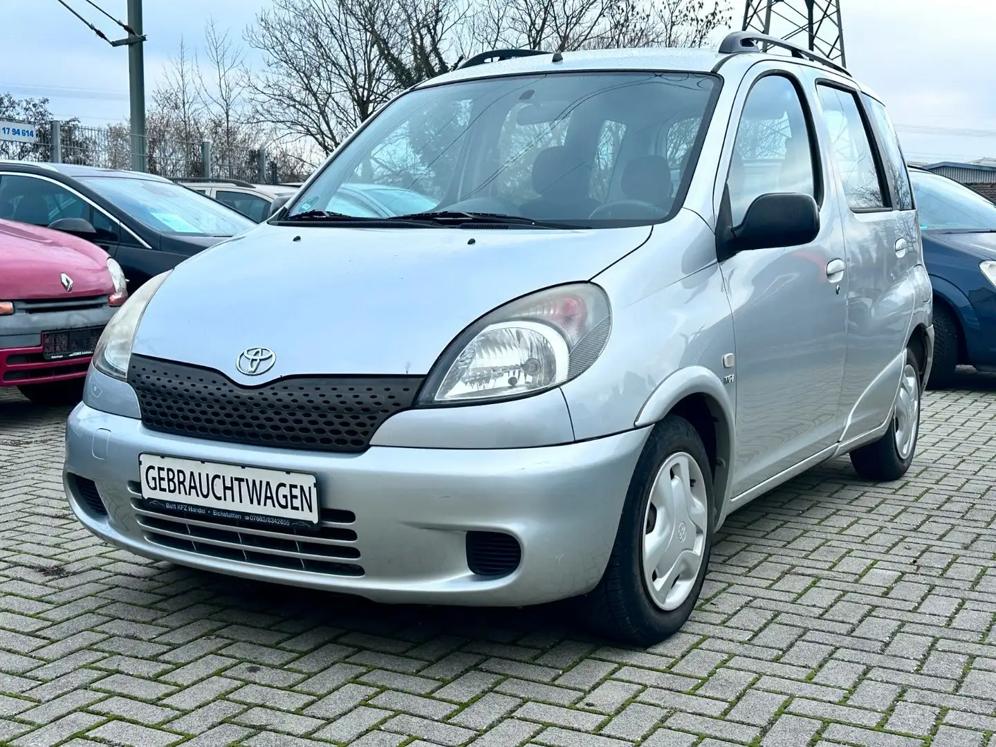 Toyota Yaris 1.3 Linea Sol Klima Mit TÜV Ezüst - 2