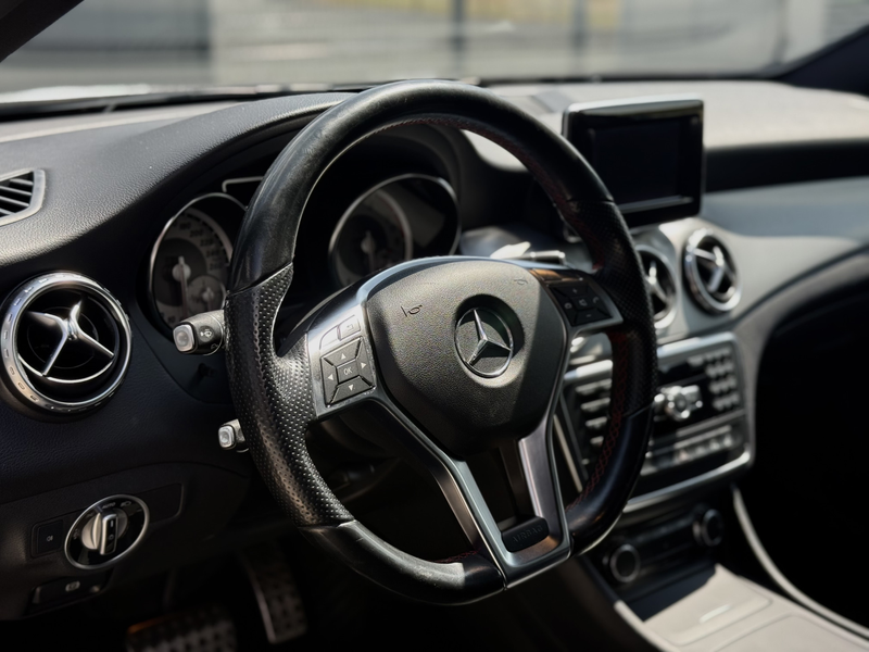 Mercedes-Benz GLA 200 Edition 1 — photo 13