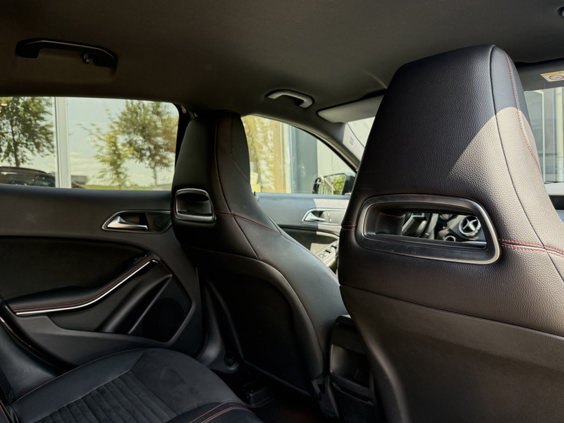 Mercedes-Benz GLA 200 Edition 1 — photo 27