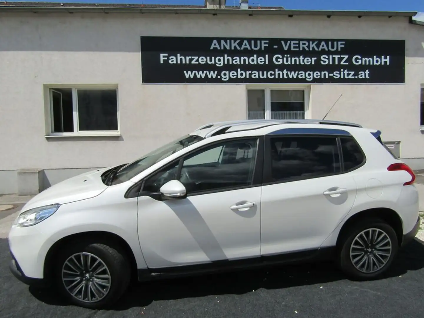 Peugeot 2008 Active Weiß - 2