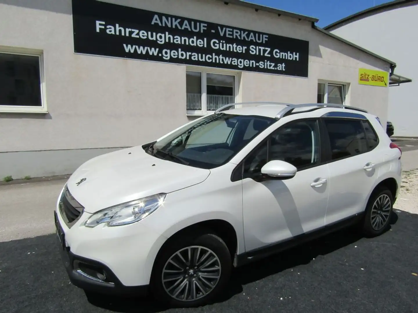 Peugeot 2008 Active Weiß - 1