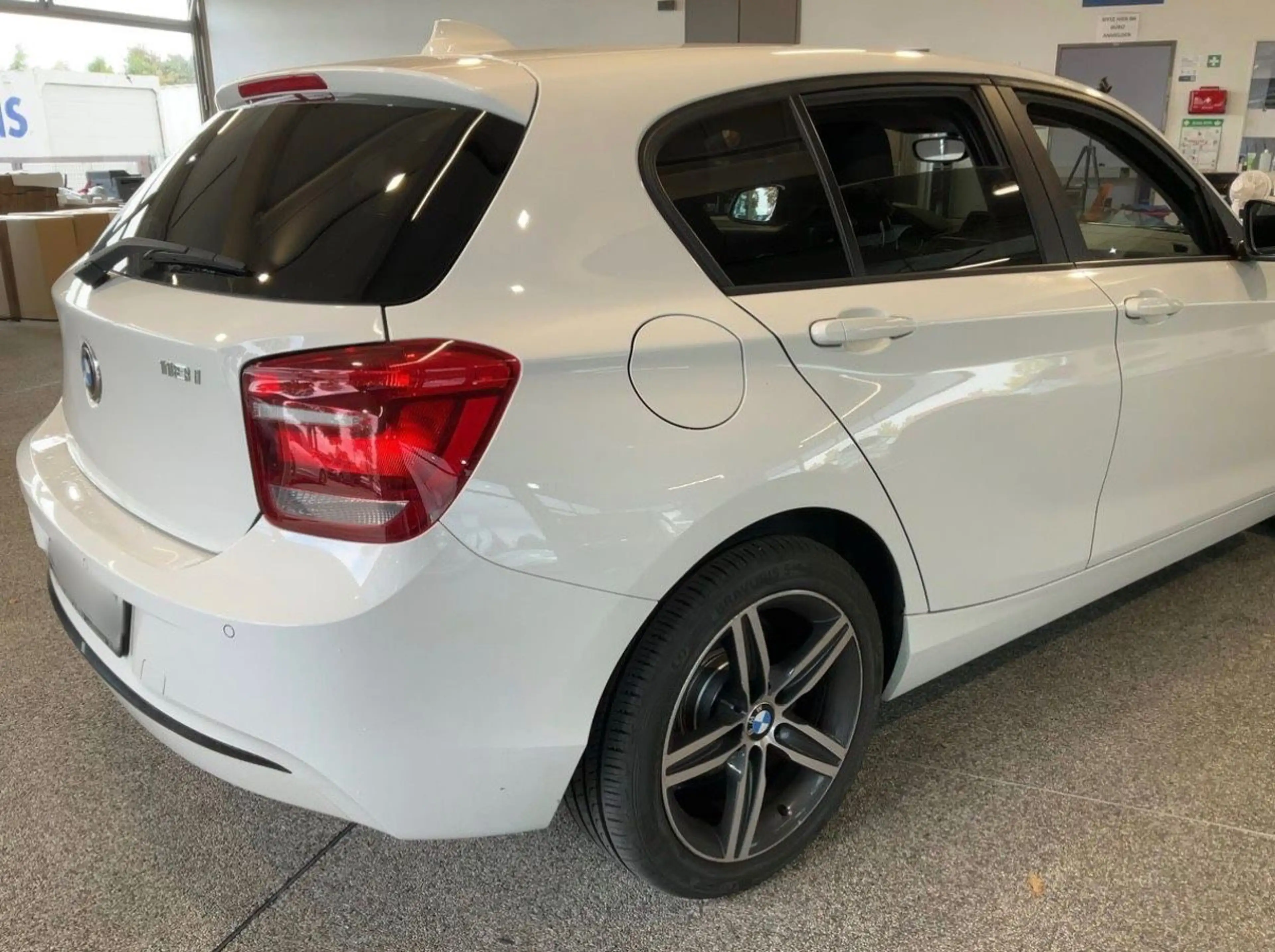 BMW 118 i Sport line PDC LM gepflegt 170 PS — photo 4