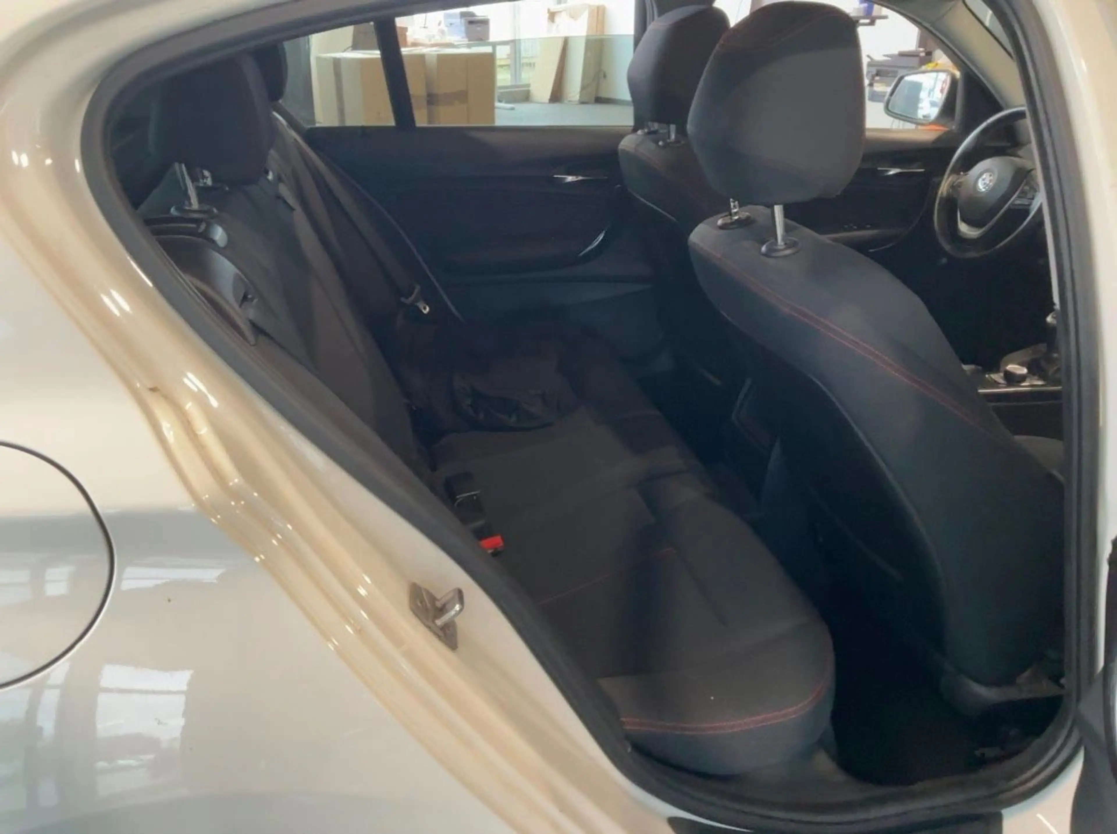 BMW 118 i Sport line PDC LM gepflegt 170 PS — photo 10