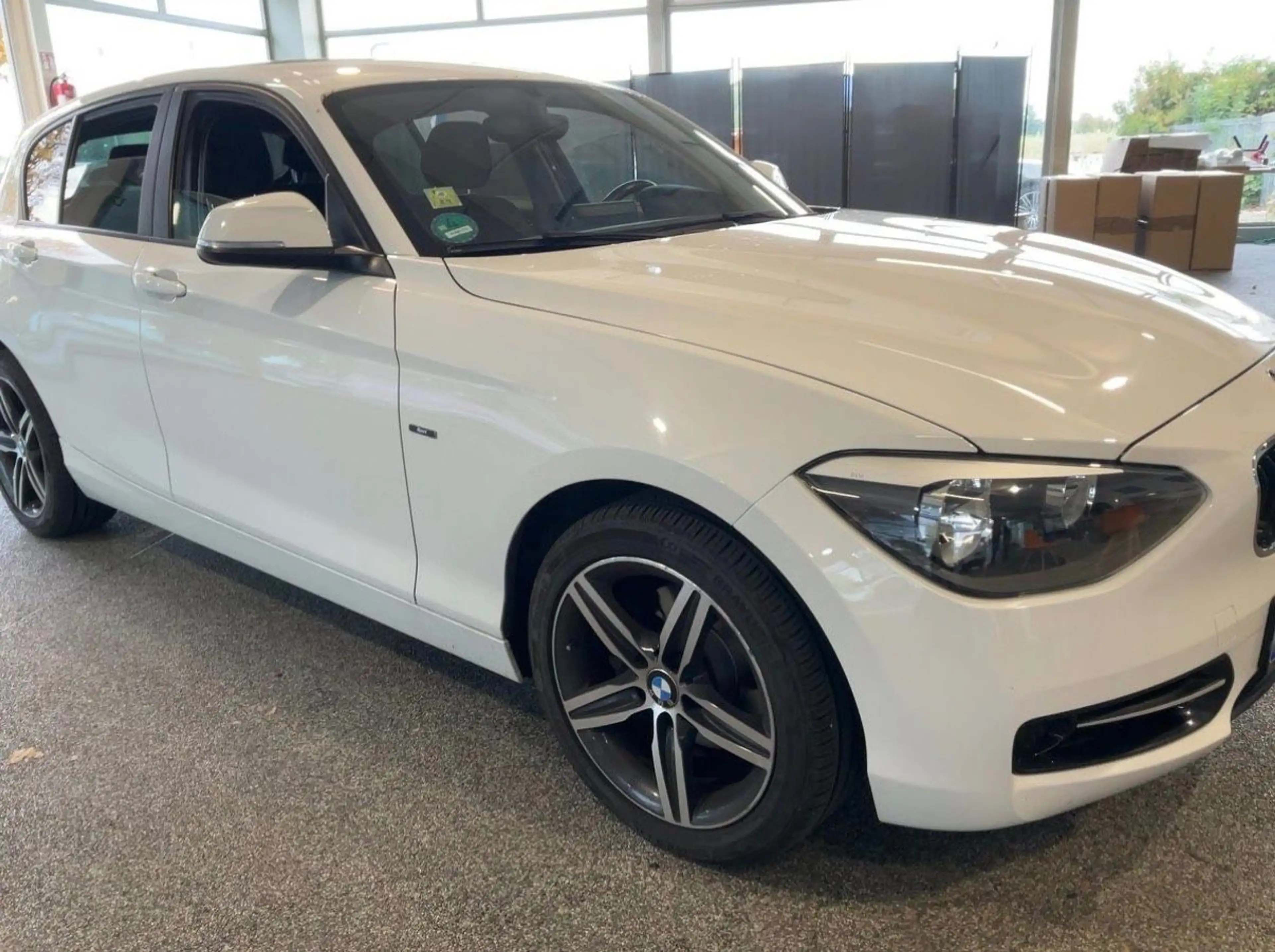 BMW 118 i Sport line PDC LM gepflegt 170 PS — photo 5