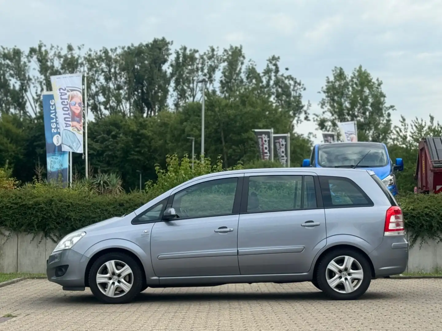 Opel Zafira B Edition*AUTO.*KLIMA*7-SITZ.*TEMP.*TÜV* Plateado - 2
