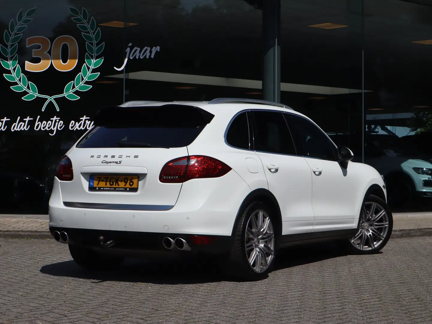 Porsche Cayenne 4.8 S / Luchtvering is nieuw! Wit - 2