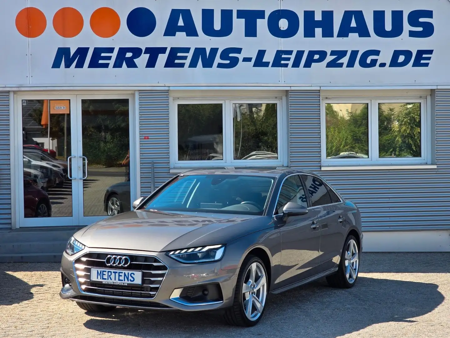 Audi A4 40 TFSI Aut advanced LED Totw. SD Kamera 360° Gris - 1