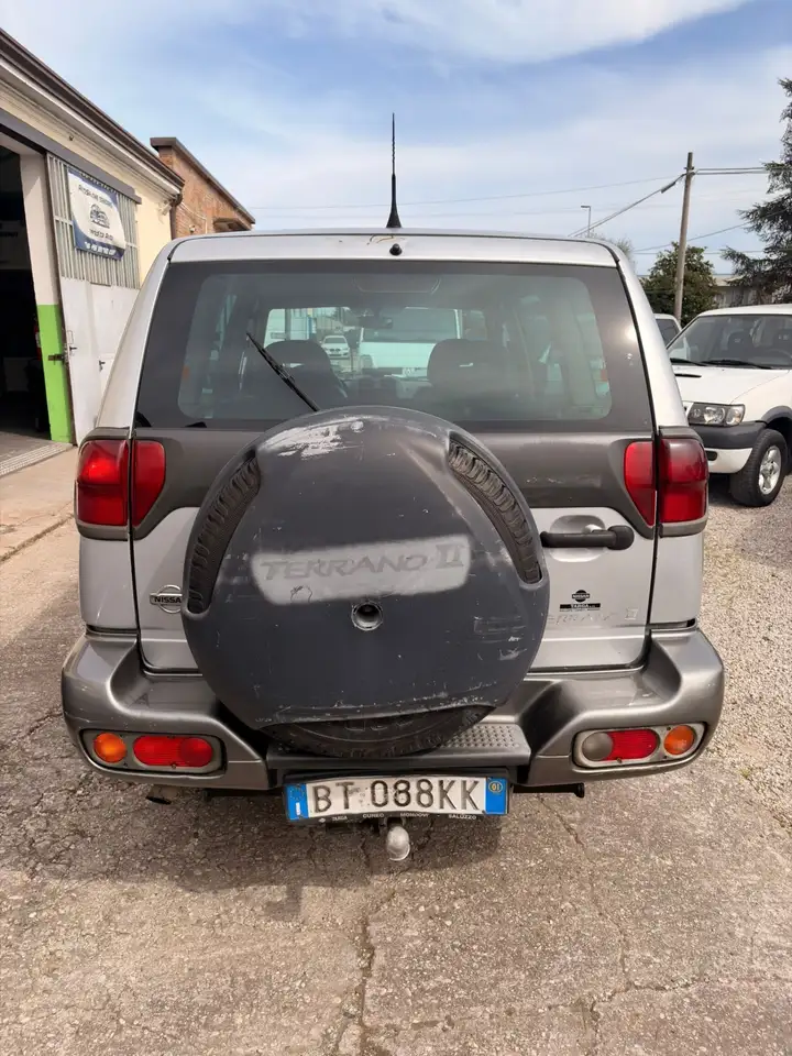 Nissan Terrano 5p 2.7 tdi Luxury, foto 4