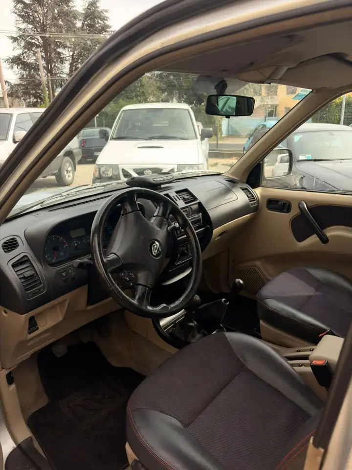 Nissan Terrano 5p 2.7 tdi Luxury, foto 6