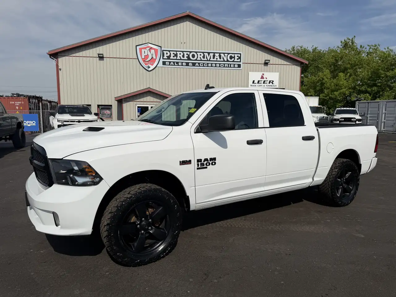 RAM 1500 снимка RAM 1500