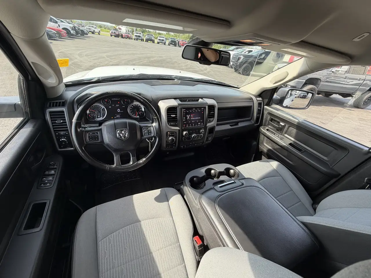 RAM 1500 снимка RAM 1500