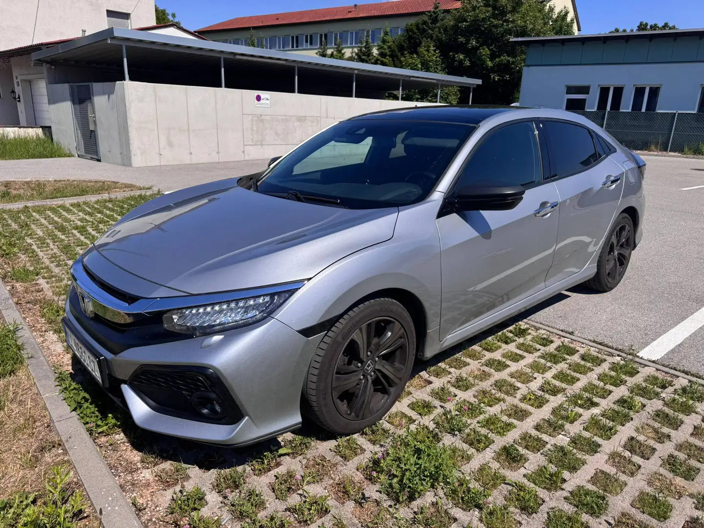 Honda Civic Civic 1,5 VTEC Turbo Prestige CVT Aut. Prestige Silber - 2